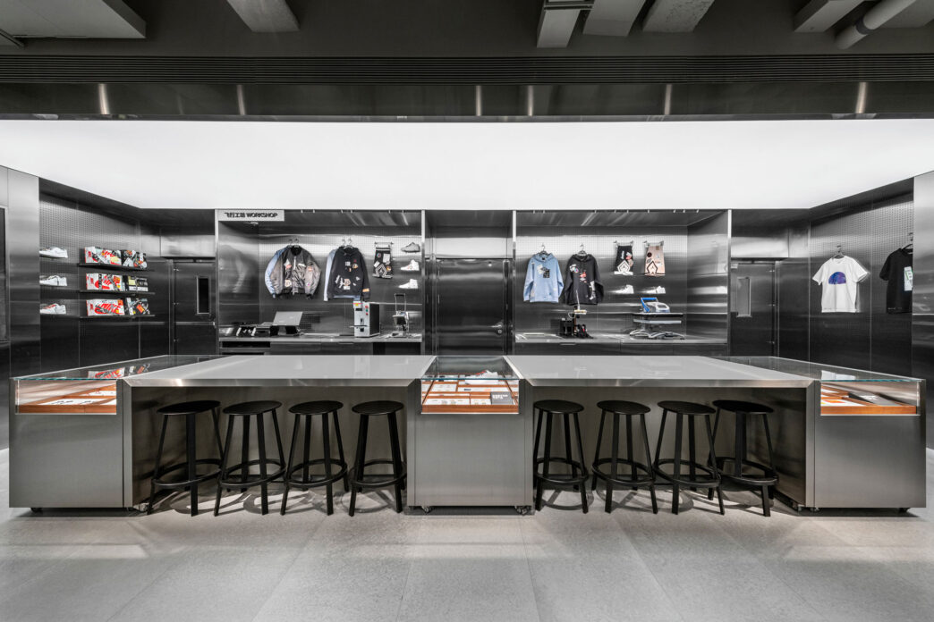 The Workshop, espacio de personalización dentro de la Jordan World of Flight que Nike tiene en Beijing Sanlitun