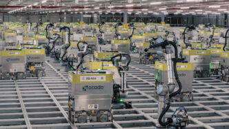 Robots de Ocado, On Grid Robotic Pick (OGRP)