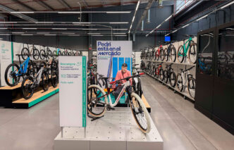 Primera Pro Shop de Decathlon dedicada íntegramente al ciclismo de segunda mano, en su tienda de Rivas-Vaciamadrid.