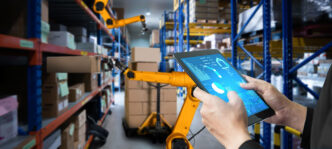 Sistema de almacén de un retail automatizado y controlado a través de una persona con una tablet