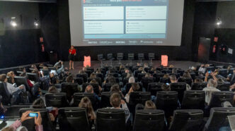 Isabel Jiménez presentando el Estudio de la Inversión en Retail Media en España realizado por The New Retail