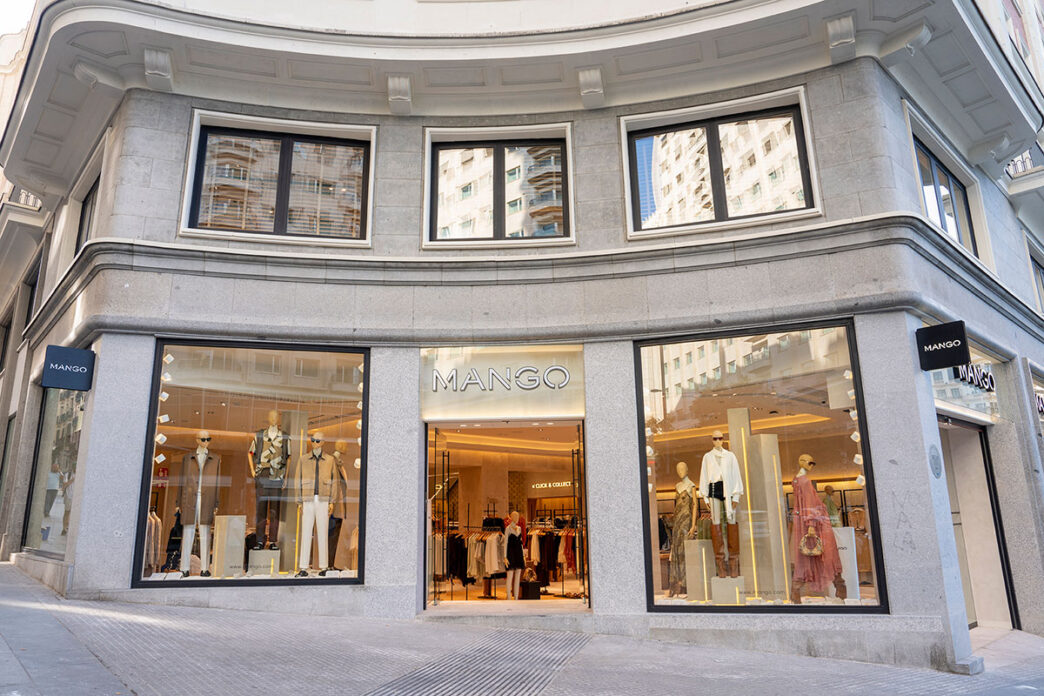 Flagship de Mango en la Plaza de España de Madrid. MANGO