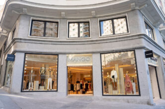Flagship de Mango en la Plaza de España de Madrid. MANGO