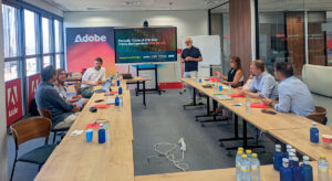 La sede de Adobe acogió una de las reuniones de organización para la elaboración del informe los KPIs del retail