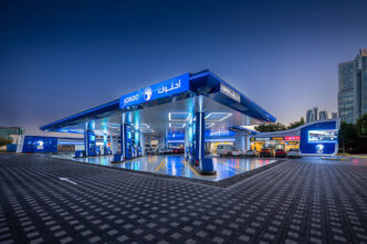 Gasolinera de ADNOC en Emiratos Árabes